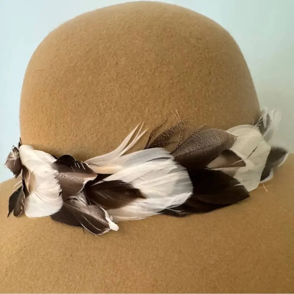 bebe - 100% Wool Tan Floppy Hat with Feather Accents Size: OS